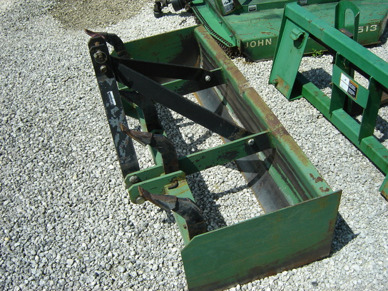  Hiniker 605G