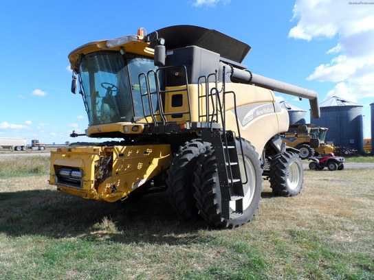2004 New Holland CR970