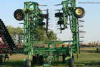  John Deere 2400