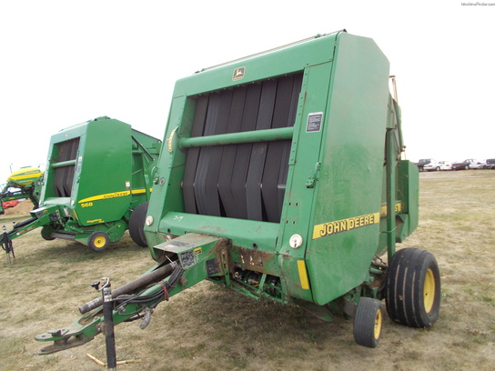 1997 John Deere 566