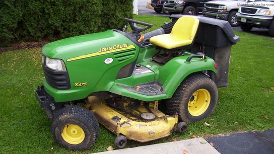 2002 John Deere X475