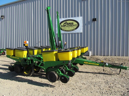 1995 John Deere 7200