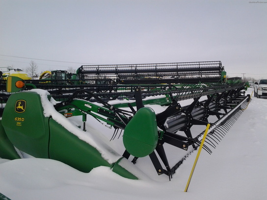 2011 John Deere 635D