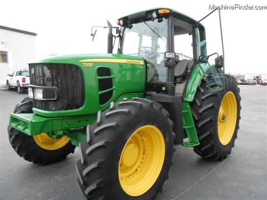 2011 John Deere 7330