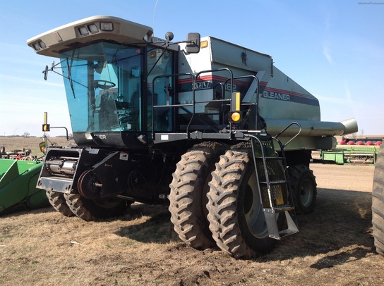 2002 Gleaner R62