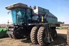 2002 Gleaner R62