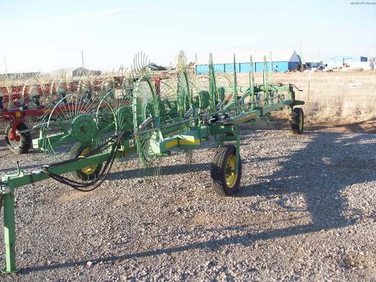  John Deere 704
