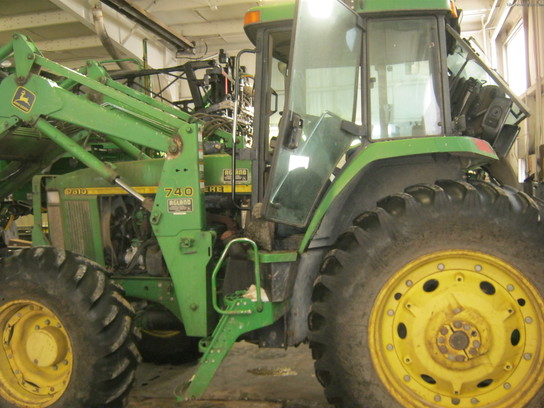 1997 John Deere 7810