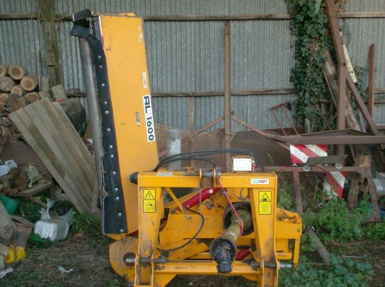 2010 Gyrax RL 1600