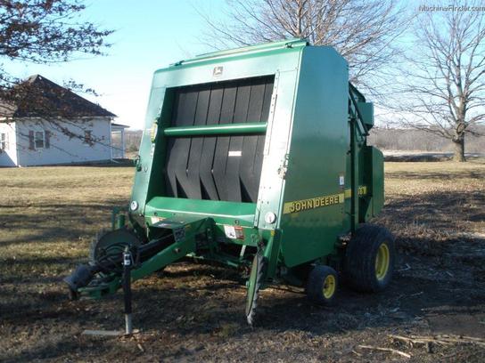 1999 John Deere 566