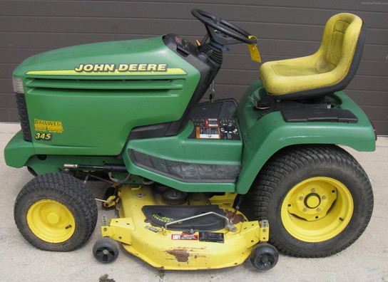 1999 John Deere 345