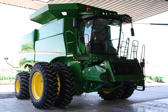 2012 John Deere S670