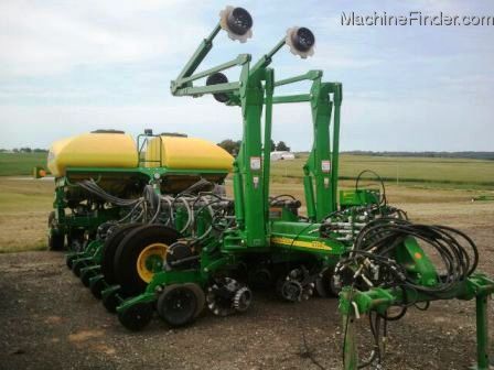 2012 John Deere 1770NT