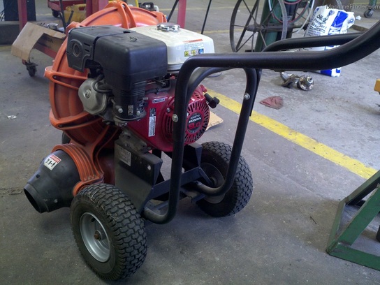2007 Billy Goat 9hp Blower