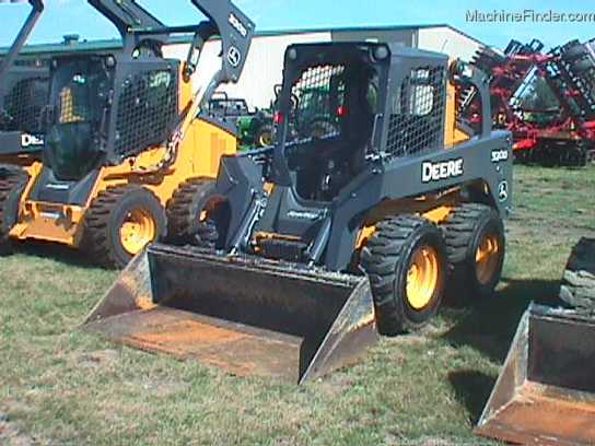 2011 John Deere 320D