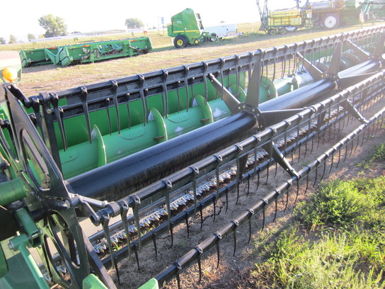 2005 John Deere 630F