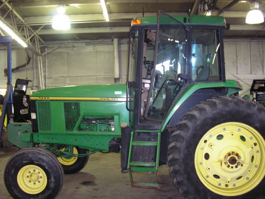 1995 John Deere 7400