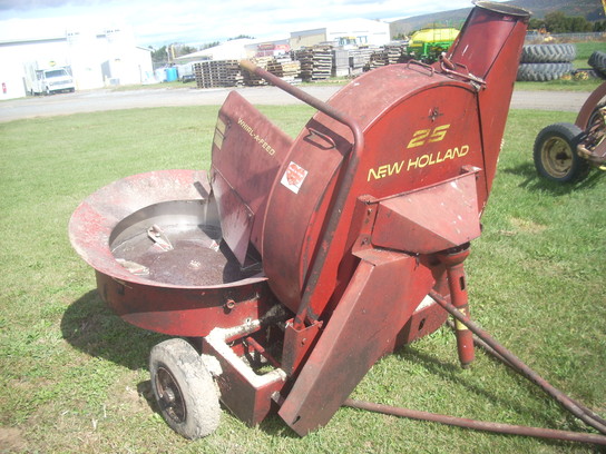  New Holland 25