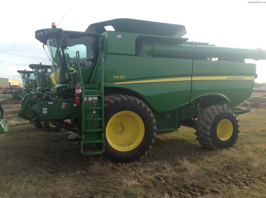 2012 John Deere S670
