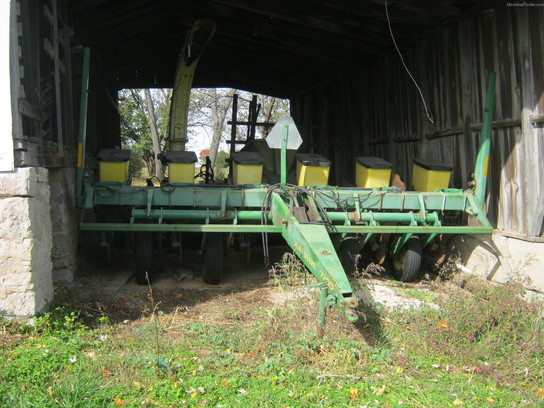 1989 John Deere 7200