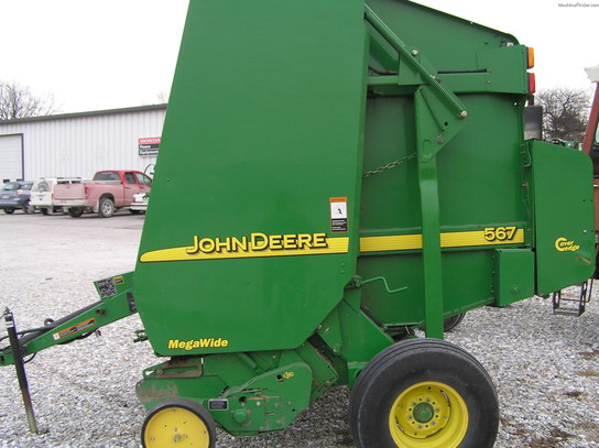2003 John Deere 567