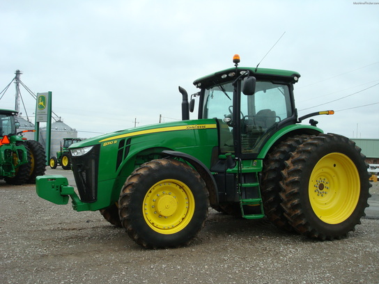 2011 John Deere 8310R