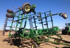 2004 John Deere 2400