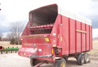  New Holland silage wagon
