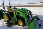 2010 John Deere 2320