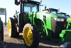 2011 John Deere 8260R