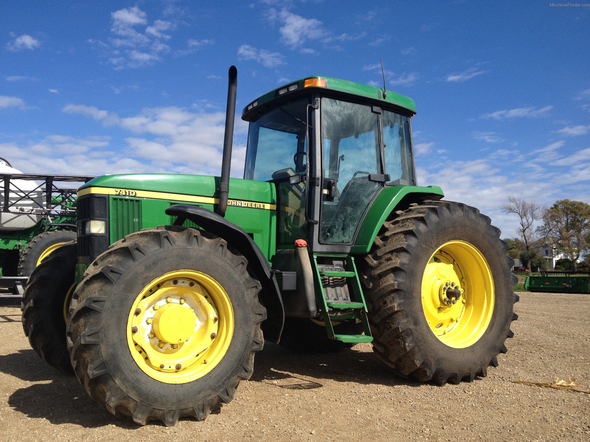 1999 John Deere 7410 Tractors Row Crop (+100hp) John Deere MachineFinder 1999 John Deere 7410 Tractors Row Crop (+100hp) John Deere MachineFinder