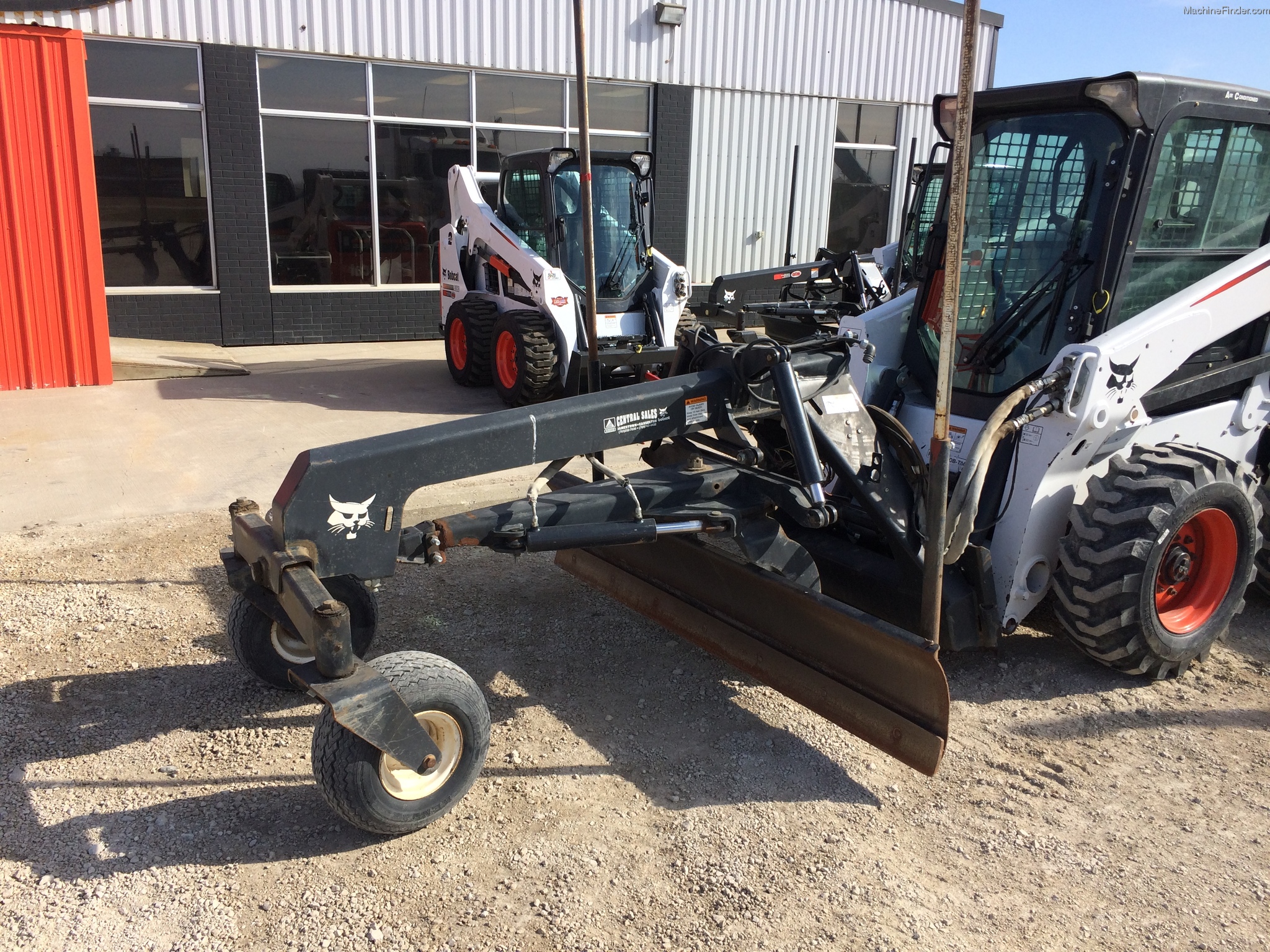 2005 Bobcat Grader 84" Attachments John Deere MachineFinder