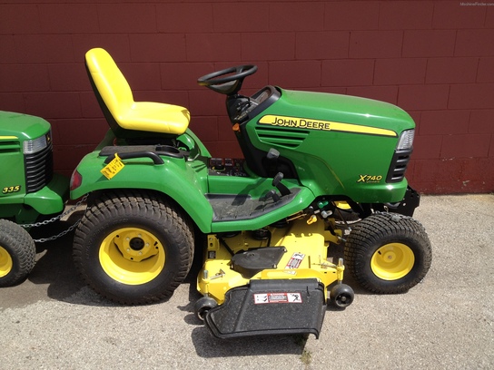 2011 John Deere X740