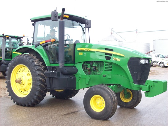 2009 John Deere 7630