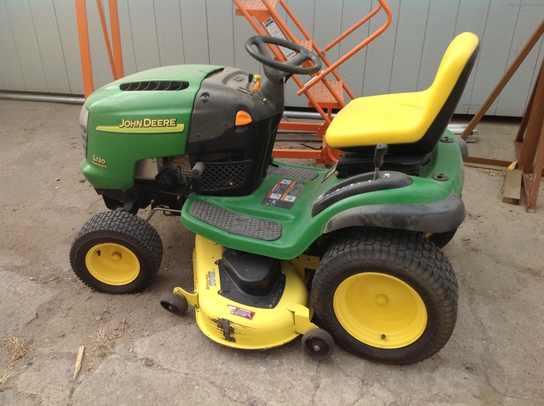 2005 John Deere L120