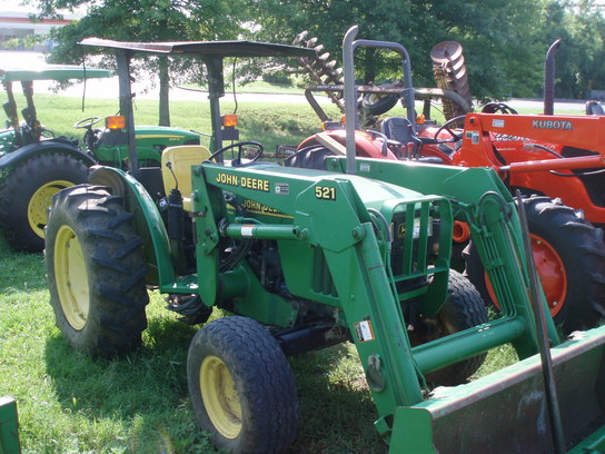 2000 John Deere 5205