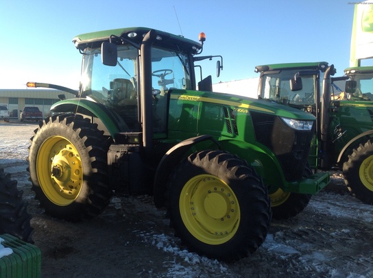 2011 John Deere 7200R