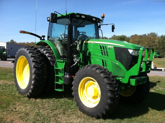 2012 John Deere 6210R