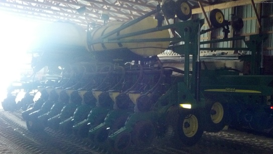 2006 John Deere DB44