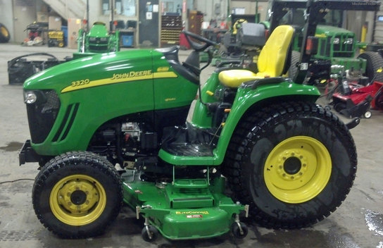 2011 John Deere 3320