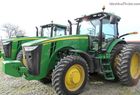 2011 John Deere 8260R