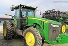 2011 John Deere 8260R