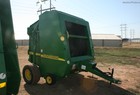 2002 John Deere 567