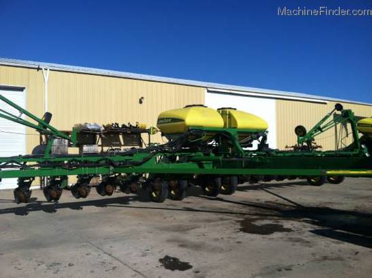 2004 John Deere 1770NT