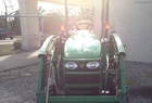  John Deere 3320