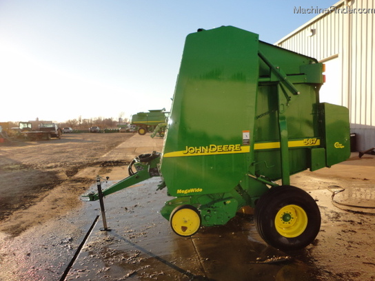 2002 John Deere 567