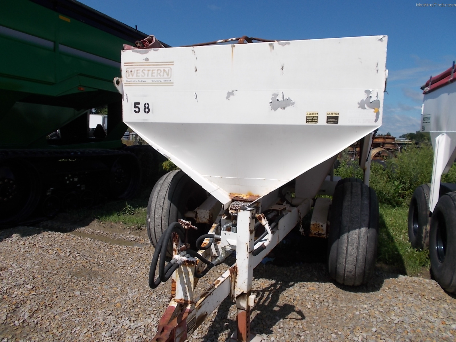 1900 Simonsen 2584 Spreaders Fertilizer & Manure John Deere