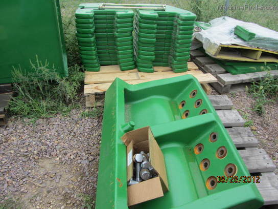  John Deere 26 FRONT WEIGHTS (R127764) & FRONT WEIGHT BRACKET (RE309127)
