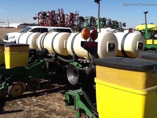 John Deere 7200