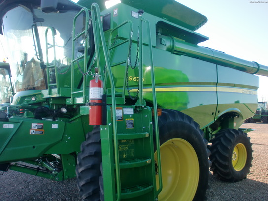2012 John Deere S670